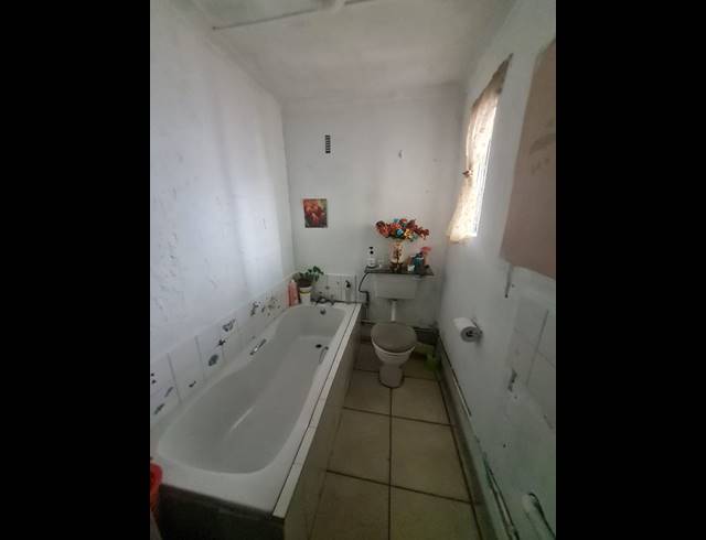2 BEDROOM HOUSE SOLD IN ROCKLANDS